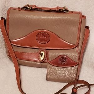 VINTAGE Dooney & Bourke Large Carrier + Wallet